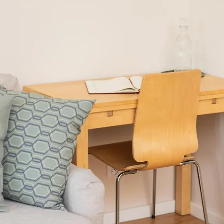 Apartment Remote Work Friendly With 1 Bedroom In Gdansk-wrzeszcz By Renters *