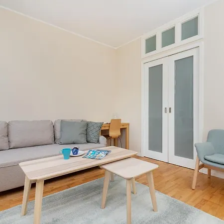 Apartment Warm & Bright Vibe With 1 Bedroom In Gdansk-wrzeszcz By Renters Gdansk
