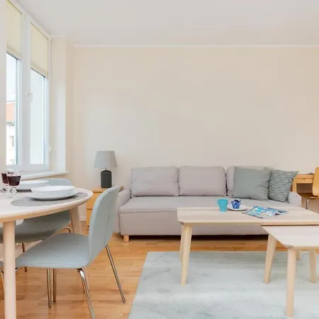 Apartment Warm & Bright Vibe With 1 Bedroom In Gdansk-wrzeszcz By Renters