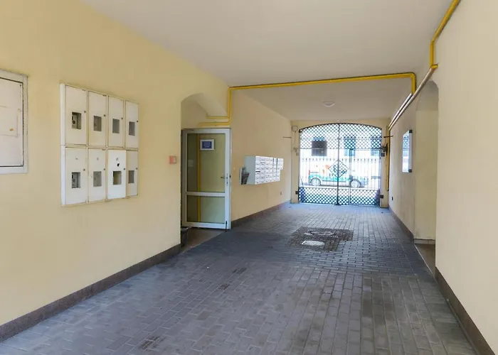 Warm & Bright Vibe With 1 Bedroom In Gdansk-wrzeszcz By Renters *