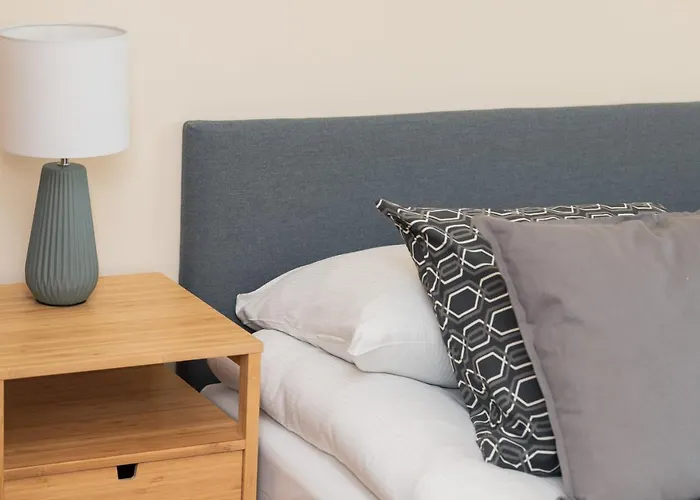 Warm & Bright Vibe With 1 Bedroom In Gdansk-wrzeszcz By Renters *