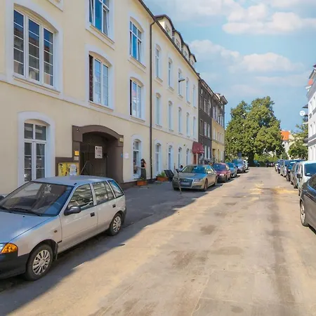 Warm & Bright Vibe With 1 Bedroom In Gdansk-wrzeszcz By Renters Apartamento