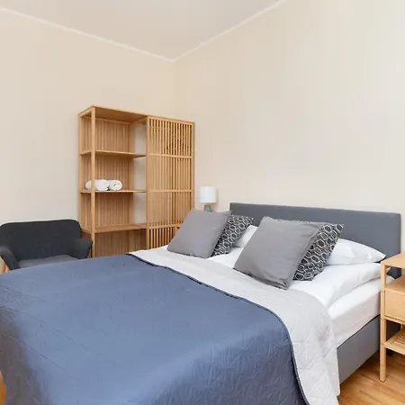 Warm & Bright Vibe With 1 Bedroom In Gdansk-wrzeszcz By Renters Apartamento Gdańsk